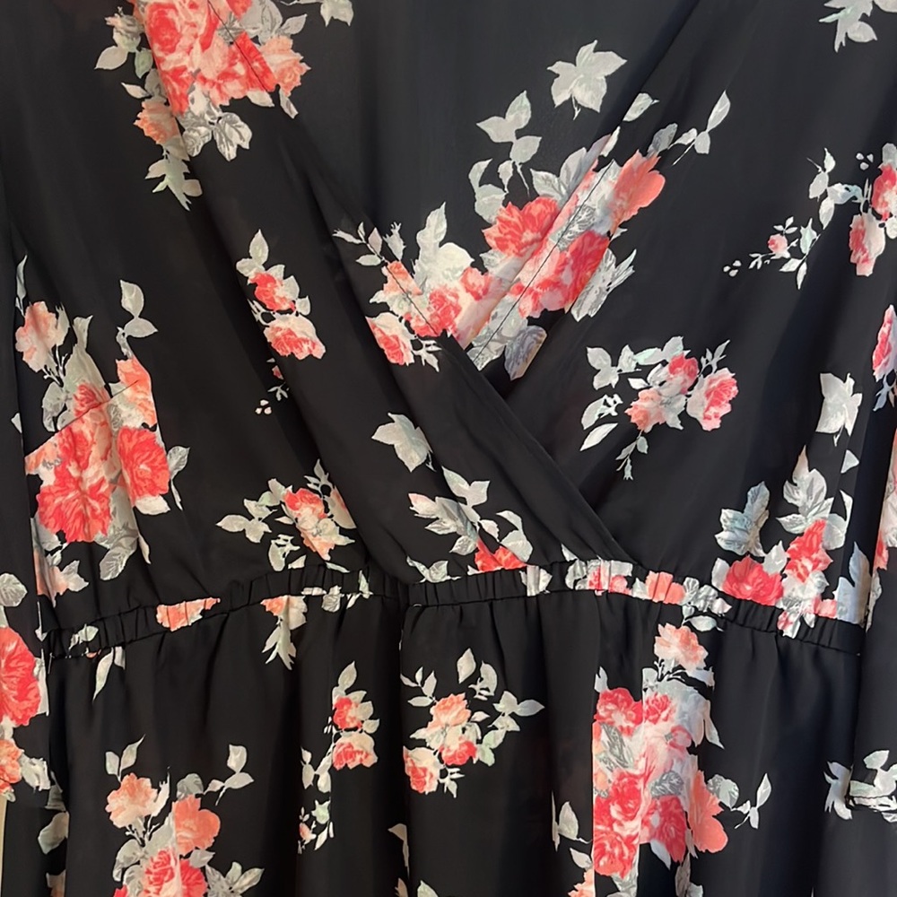 Torrid Black & Pink Floral, empire waist blouse, size 0, worn 1x - Picture 5 of 5